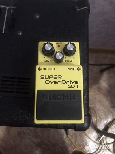 Гитарная педаль boss sd-1 с батарейкой