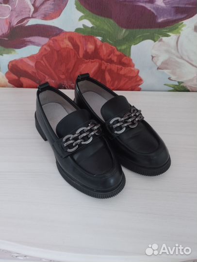 Туфли-лоферы для девочки размер 33-34