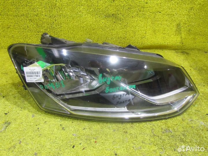 Фара правая VW Polo Sedan (2015-2020) галоген