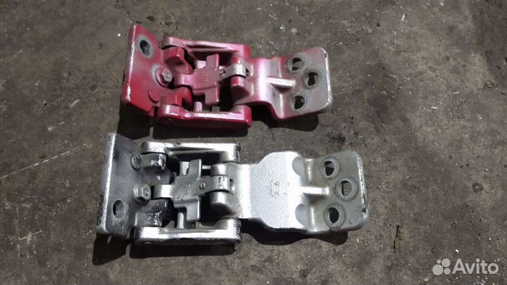 Петли задних дверей Форд Транзит 2014-2021