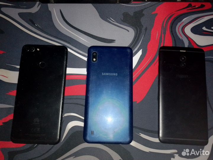 HUAWEI Y9 (2018), 3/32 ГБ