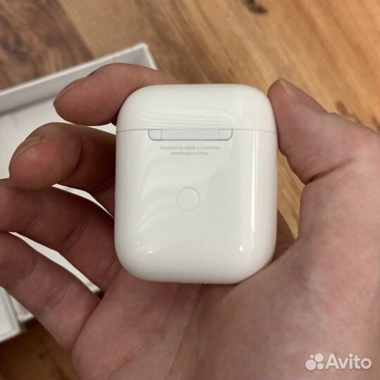 Оригинальный кейс Apple для AirPods 1-2 новый