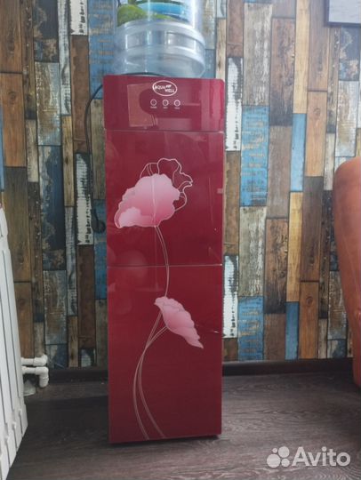 Кулер для воды напольный