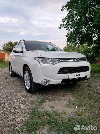 Mitsubishi Outlander 2.4 CVT, 2013, 136 200 км