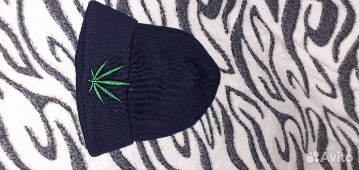 Шапки, плавки