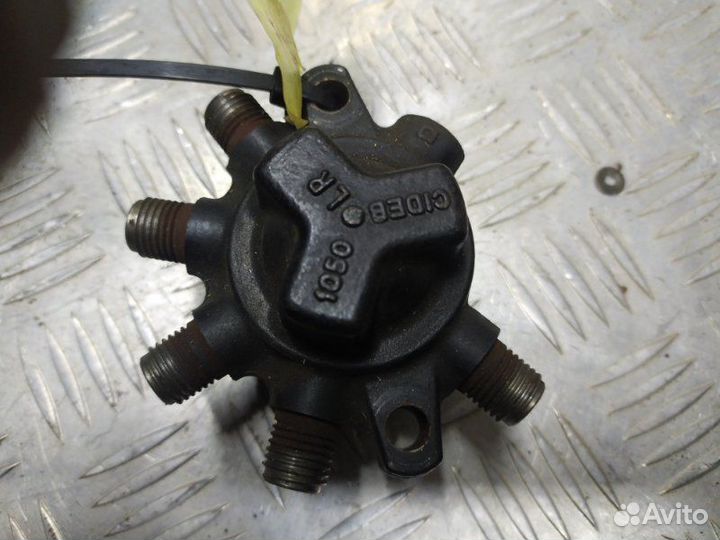 Топливная рампа Renault Megane 2003-2009