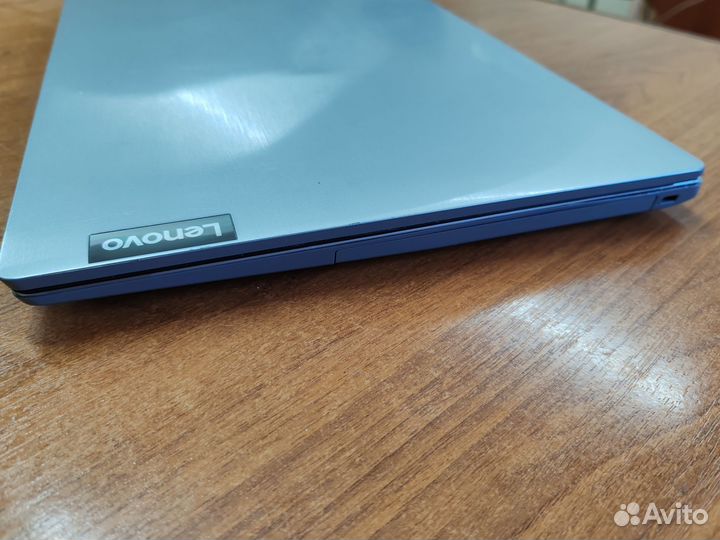 Lenovo Rayzen 3 3200U/8Gb/SSD256/Vega3 2Gb