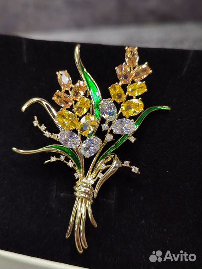 Брошь Букет цветов