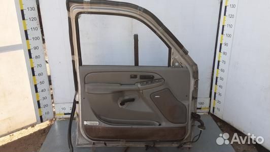 Дверь передняя левая chevrolet suburban GMT800 (76
