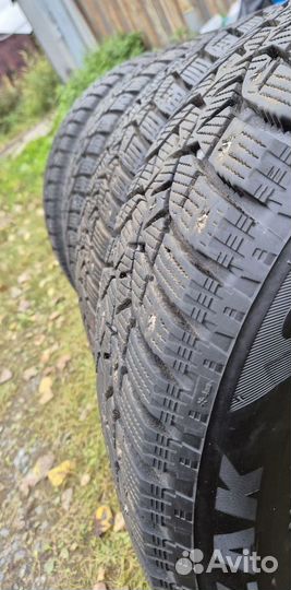 Bridgestone Blizzak Spike-02 215/55 R16 93T