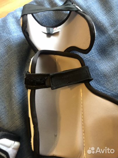 Налокотники хоккейные CCM 19K PRO NHL SR