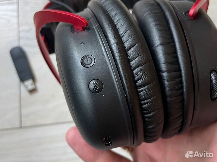 Игровые наушники HyperX Cloud II Wireless