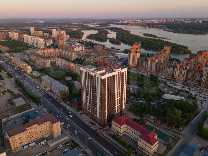 3-к. квартира, 80 м², 13/25 эт.