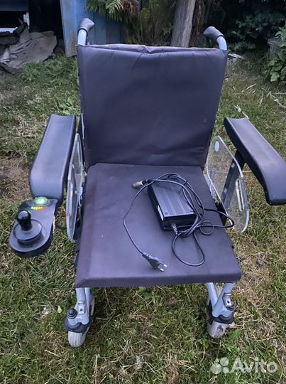 Инвалидная коляска с электроприводом