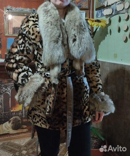 Искусственная шубка короткая