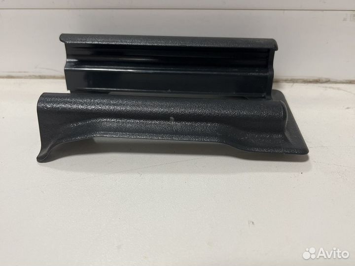 Заглушка салазки сиденья Mercedes w203