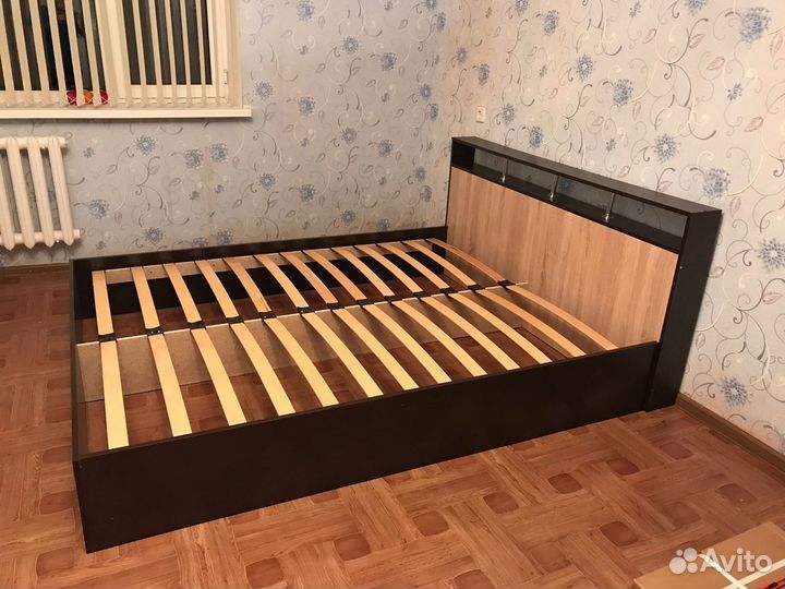 Кровать двуспальная