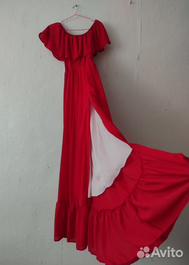 Красное платье в пол