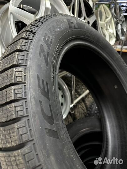 Pirelli Ice Zero FR 255/50 R19 107T