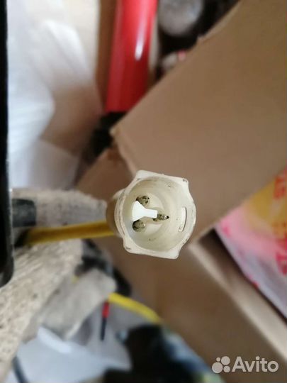 Замок задн.лев двери Ford sierro 88bba220k78bb