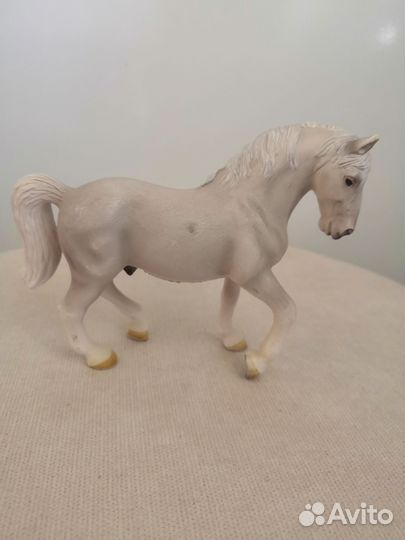 Фигурки лошадей schleich