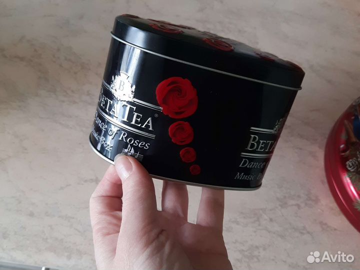 Жестяные банки для рукоделия