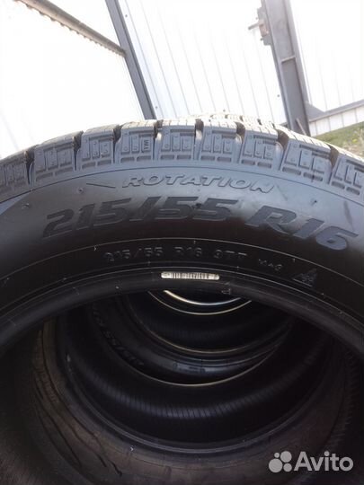 Pirelli Ice Zero 215/55 R16 97T