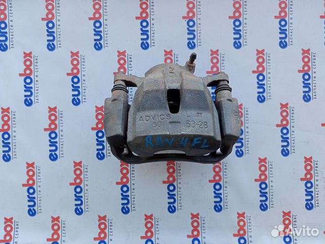 Суппорт передний левый Toyota RAV 4 2006-2013