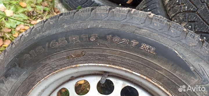 Nokian Tyres Hakkapeliitta 5 215/65 R16 102