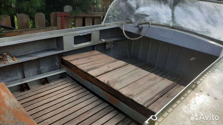 Продам лодку прогресс 2м