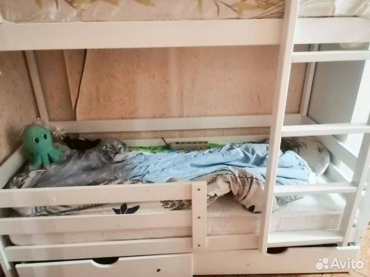 2 ух ярусная кровать с 2 мя ящиками