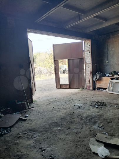 Гараж, > 30 м²