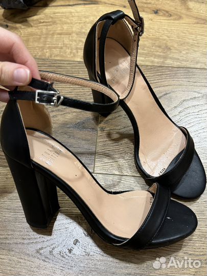 Босоножки женские 37 размер