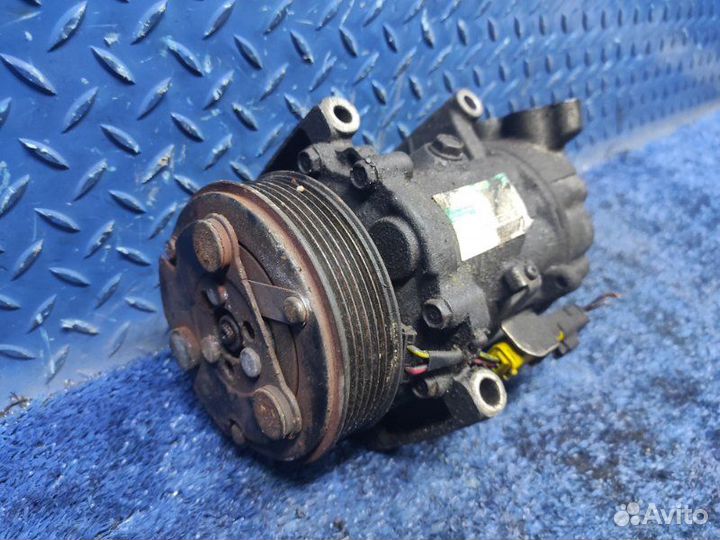 Компрессор кондиционера Mini Countryman R60