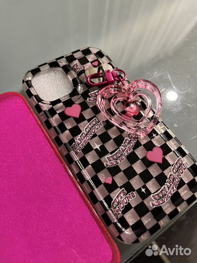 Чехлы iPhone 13