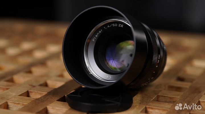 Объектив Carl Zeiss Planar T* 1.4/50mm ZE