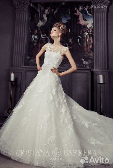 Свадебное платье со шлейфом. От Сristаnа Cаrrera