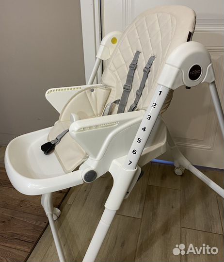Стул для кормоения со столом Tomix Miracle
