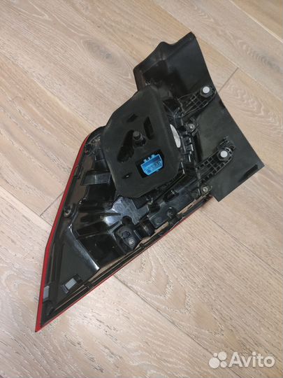 Фонарь VW Tiguan 2 правый внешний