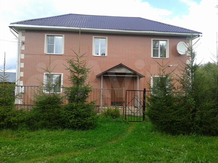 Таунхаус 300 м² на участке 20 сот.