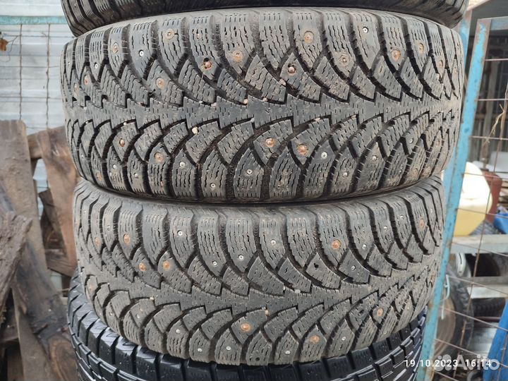 Nokian Tyres Hakkapeliitta 4 205/60 R15