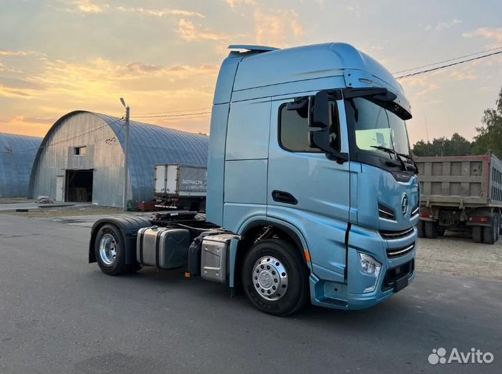 Shacman (Shaanxi) SX4188YY381, 2023