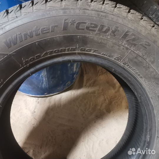 Hankook Winter I'Cept IZ2 205/70 R15