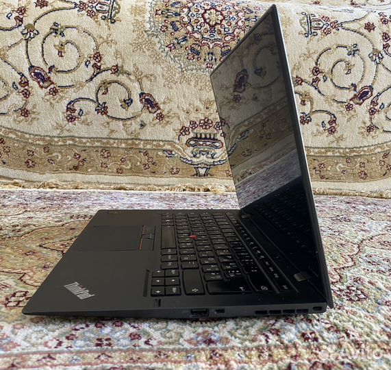 Мощный ноутбук ThinkPad X1 Carbon Gen 3