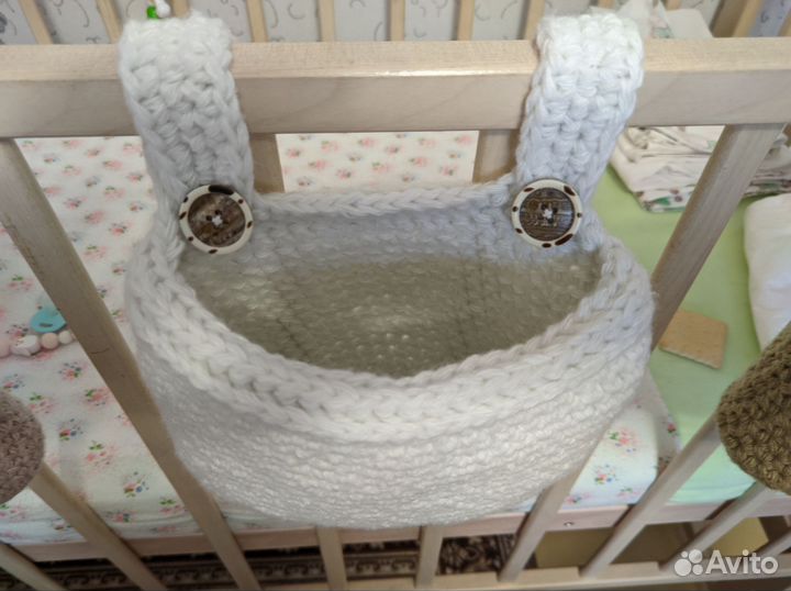 Корзинка вязанная (плетёная) для детской кроватки