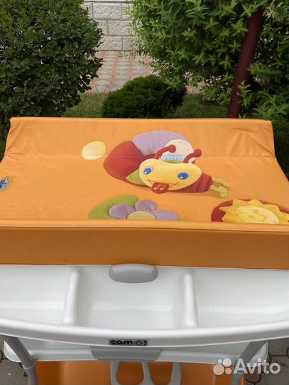 Ванночка с пеленальным столиком