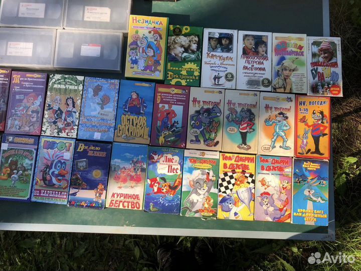 Видеокассеты в ассортименте