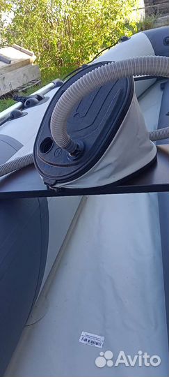 Лодка 4-5 местная пвх,Ривьера 3600 ск