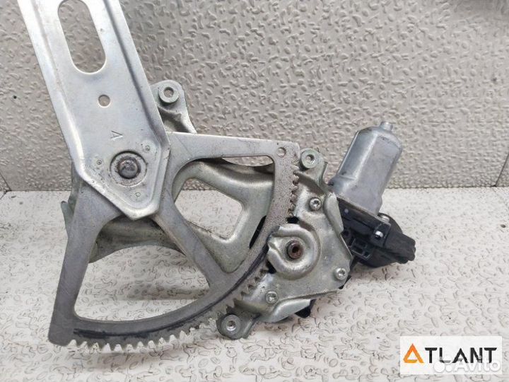 Стеклоподъемник задний правый toyota prius