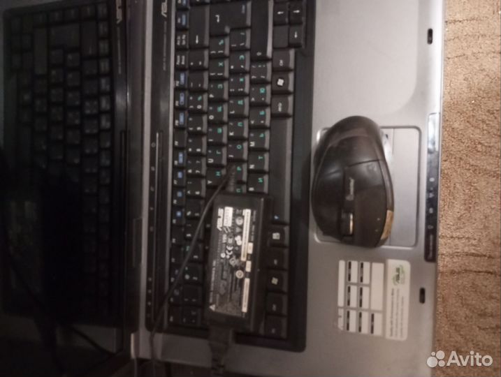 Ноутбук asus